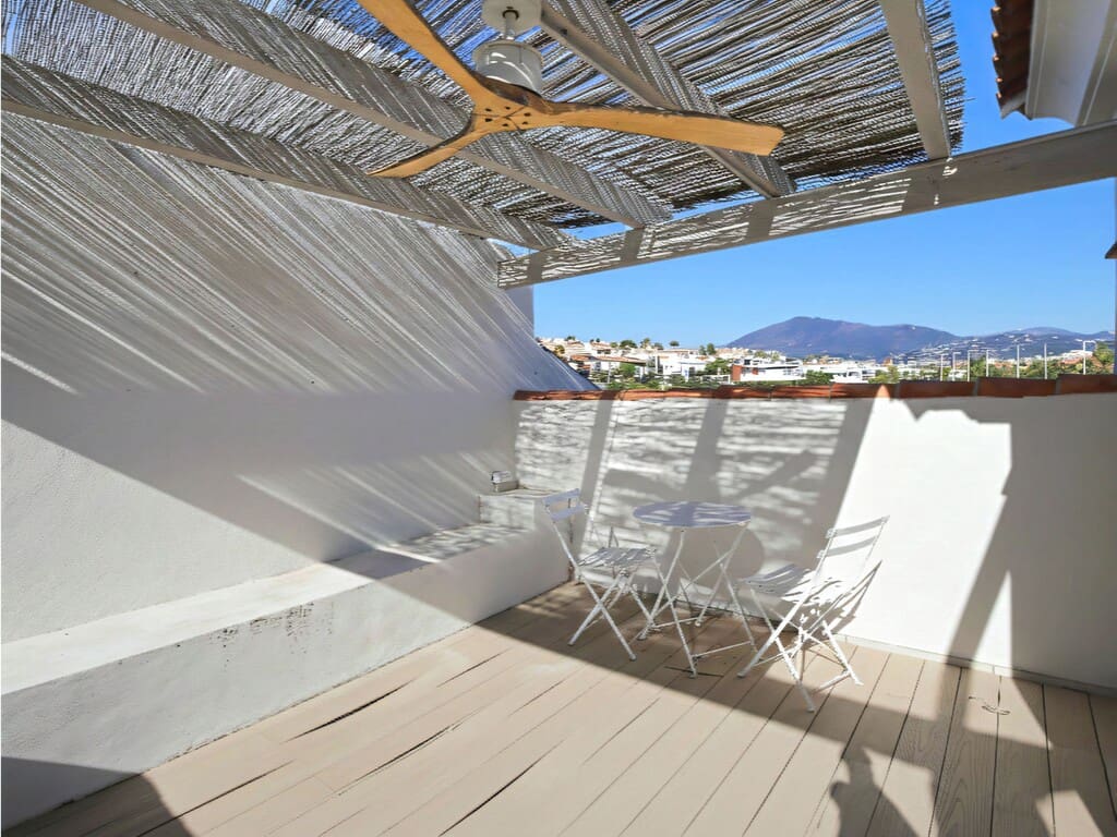 Maison de Ville à vendre à Atalaya-Isdabe avec piscine garage - 549 000 € (Ref: 9794271)