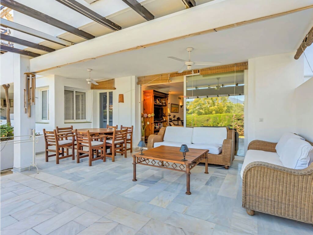 3 soverom Leilighet til salgs i Bel-Air med svømmebasseng garasje - € 645 000 (Ref: 9796145)