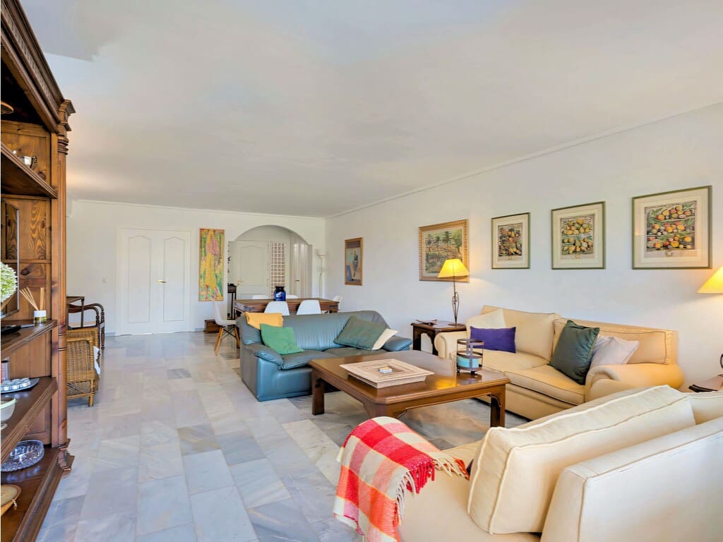 3 soverom Leilighet til salgs i Bel-Air med svømmebasseng garasje - € 645 000 (Ref: 9796145)