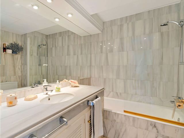 3 soverom Leilighet til salgs i Bel-Air, Estepona med svømmebasseng garasje - € 645 000 (Ref: 9796145)