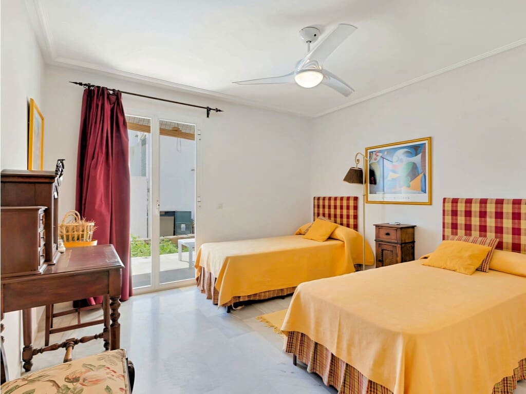 3 soverom Leilighet til salgs i Bel-Air med svømmebasseng garasje - € 645 000 (Ref: 9796145)