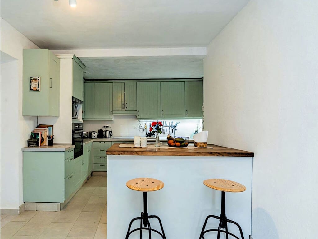 6 soveværelse Villa til salg i Marbella med swimmingpool garage - € 1.285.000 (Ref: 9796146)