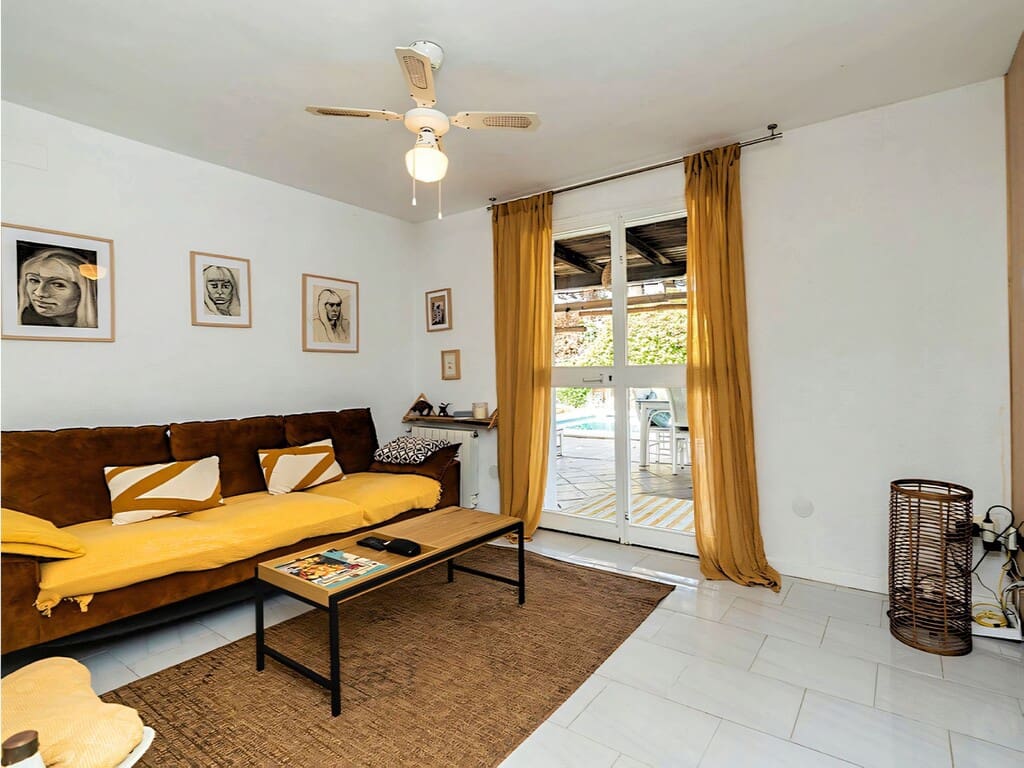 6 soveværelse Villa til salg i Marbella med swimmingpool garage - € 1.285.000 (Ref: 9796146)