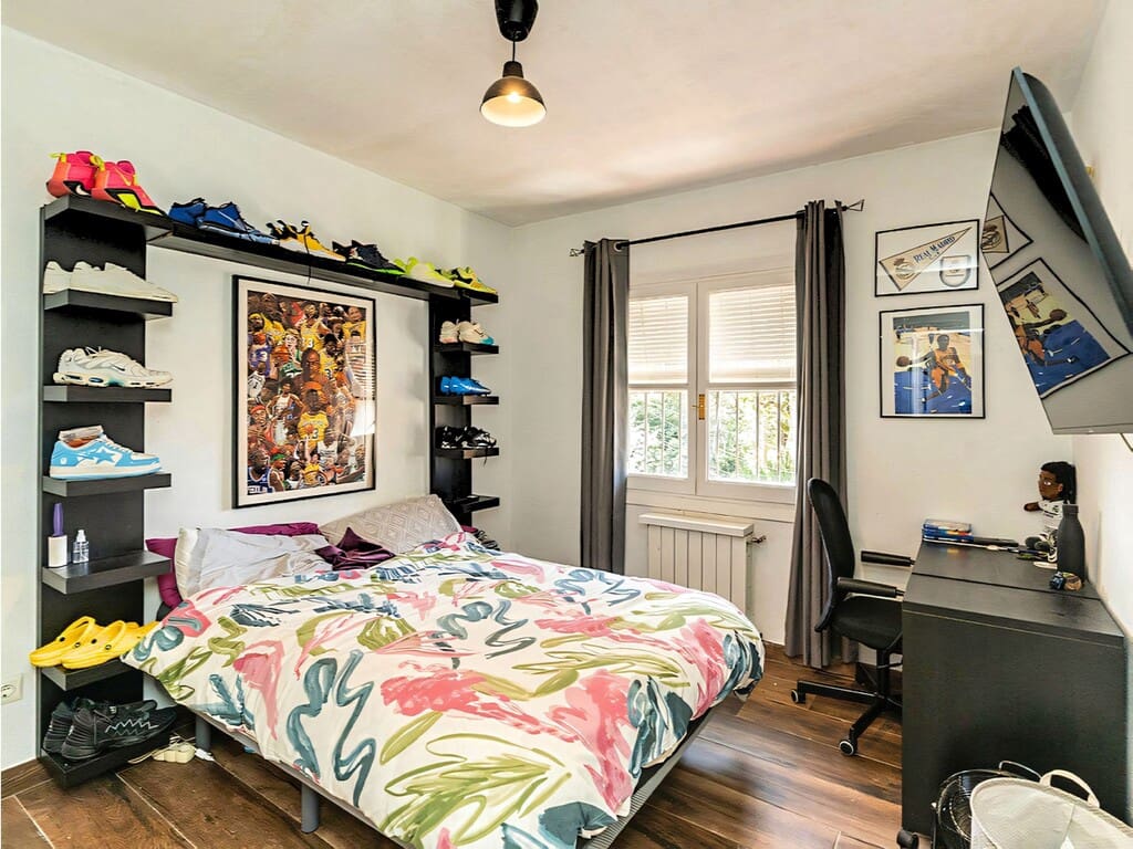 6 soveværelse Villa til salg i Marbella med swimmingpool garage - € 1.285.000 (Ref: 9796146)