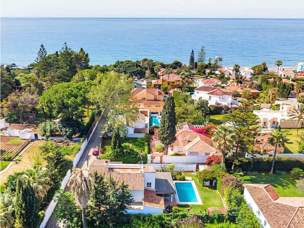 6 soveværelse Villa til salg i Marbella med swimmingpool garage - € 1.285.000 (Ref: 9796146)