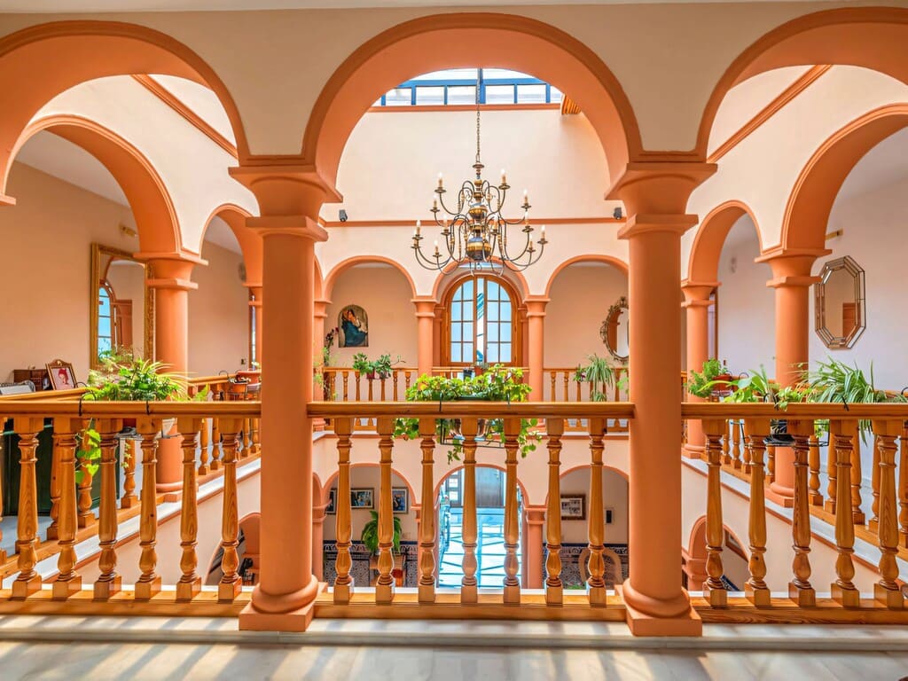 6 bedroom Villa for sale in Arroyo de la Miel with pool garage - € 1,750,000 (Ref: 9804069)