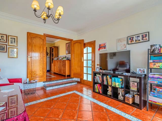 6 bedroom Villa for sale in Arroyo de la Miel, Benalmádena with pool garage - € 1,750,000 (Ref: 9804069)