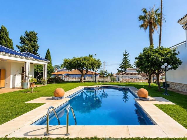 6 bedroom Villa for sale in Arroyo de la Miel, Benalmádena with pool garage - € 1,750,000 (Ref: 9804069)