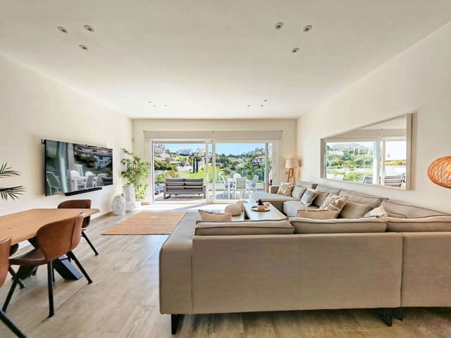 3 camera da letto Villetta Bifamiliare in vendita in Riviera del Sol, Mijas con piscina garage - 900.000 € (Rif: 9804070)