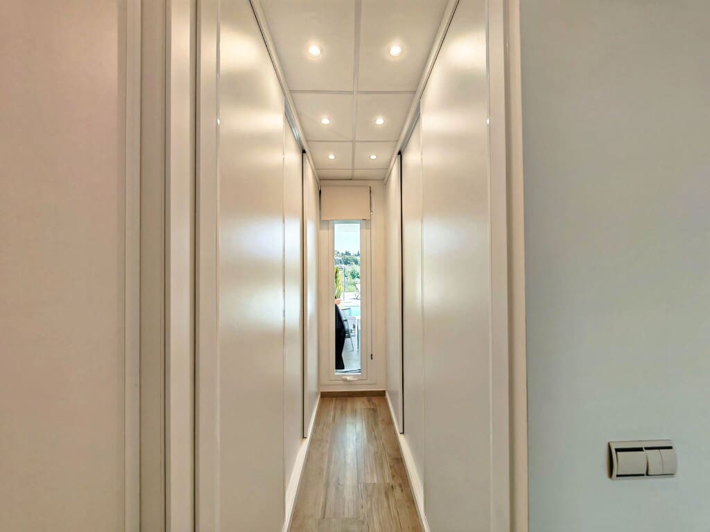 3 soveværelse Semi-Rækkehus til salg i Riviera del Sol med swimmingpool garage - € 900.000 (Ref: 9804070)