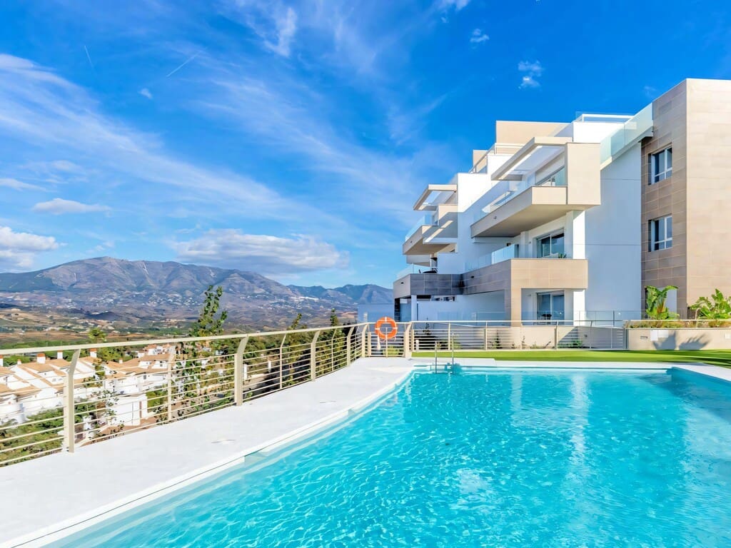 3 Zimmer Apartment zu verkaufen in La Cala de Mijas mit Pool Garage - 510.000 € (Ref: 9804071)