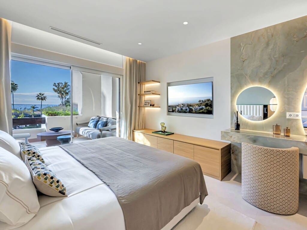 3 soveværelse Lejlighed til salg i New Golden Mile med swimmingpool garage - € 1.895.000 (Ref: 9804072)