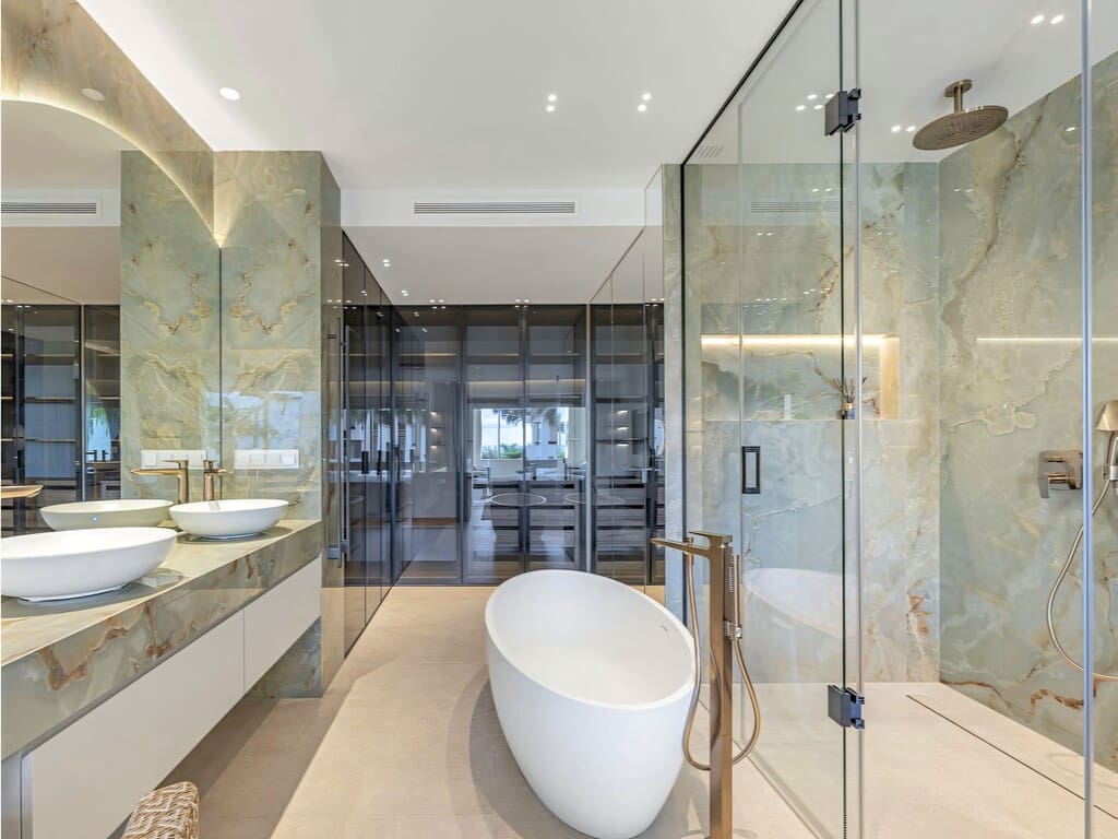 3 soveværelse Lejlighed til salg i New Golden Mile med swimmingpool garage - € 1.895.000 (Ref: 9804072)