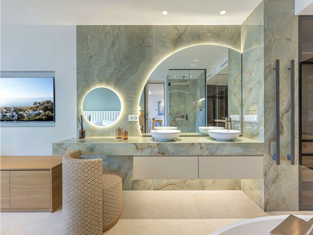 3 soveværelse Lejlighed til salg i New Golden Mile med swimmingpool garage - € 1.895.000 (Ref: 9804072)