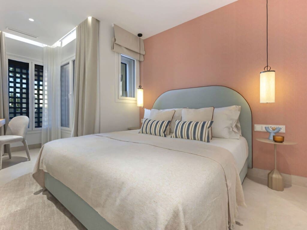 3 soveværelse Lejlighed til salg i New Golden Mile med swimmingpool garage - € 1.895.000 (Ref: 9804072)