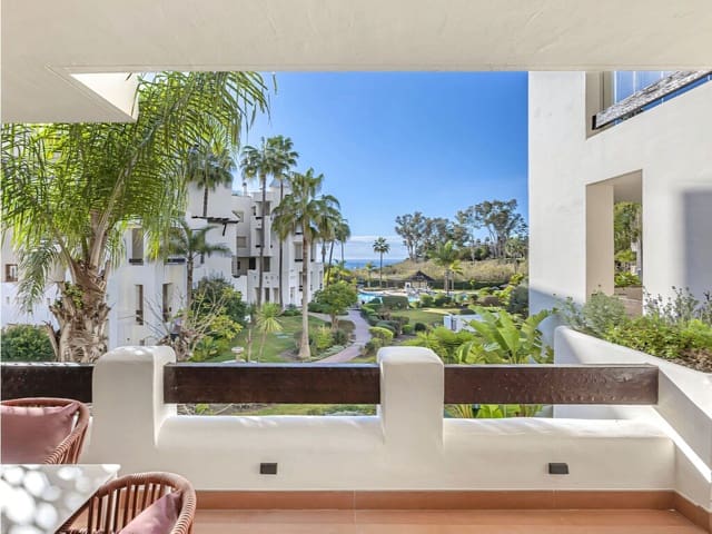 3 soveværelse Lejlighed til salg i New Golden Mile, Estepona med swimmingpool garage - € 1.895.000 (Ref: 9804072)