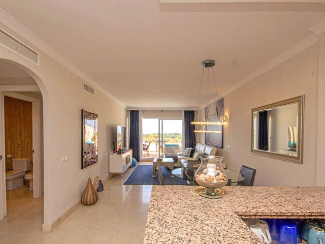 2 soverom Leilighet til salgs i Elviria, Marbella med svømmebasseng garasje - € 389 000 (Ref: 9804968)