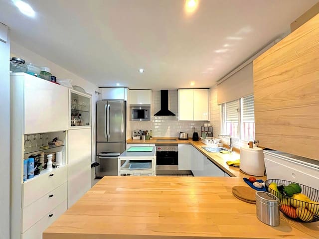 3 sypialnia Dom na sprzedaż w Mijas z basenem garażem - 515 000 € (Ref: 9804969)