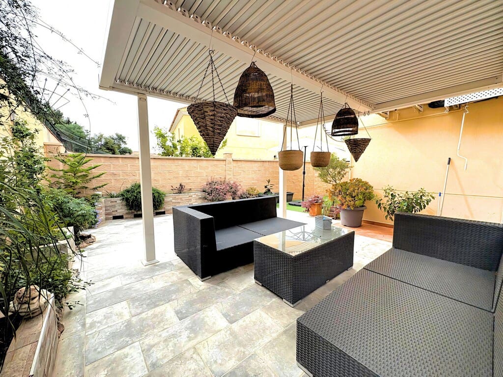 3 sypialnia Dom na sprzedaż w Mijas z basenem garażem - 515 000 € (Ref: 9804969)