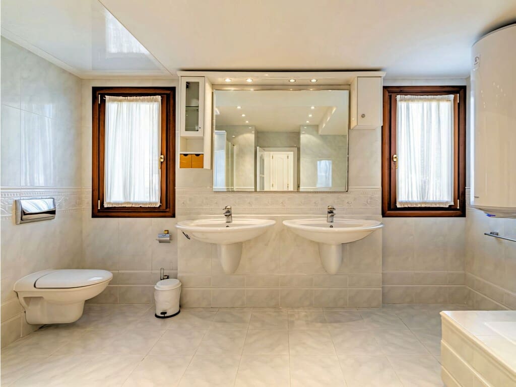 5 soveværelse Villa til salg i New Golden Mile med swimmingpool garage - € 2.400.000 (Ref: 9806202)