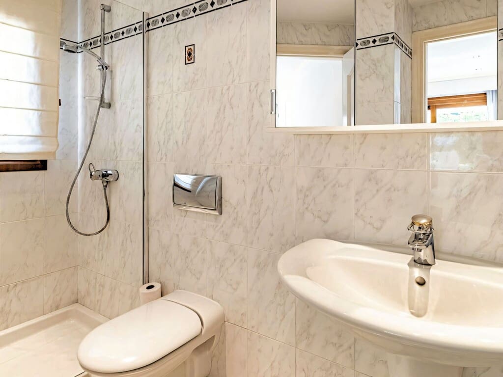 5 soveværelse Villa til salg i New Golden Mile med swimmingpool garage - € 2.400.000 (Ref: 9806202)