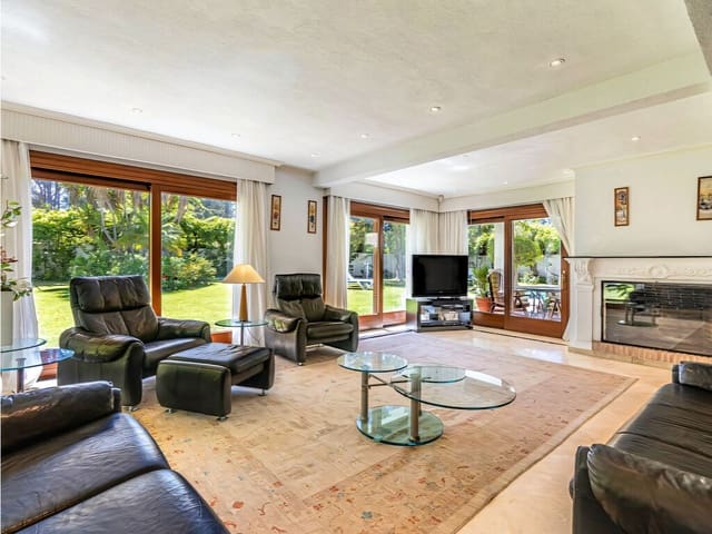 5 soveværelse Villa til salg i New Golden Mile, Estepona med swimmingpool garage - € 2.400.000 (Ref: 9806202)