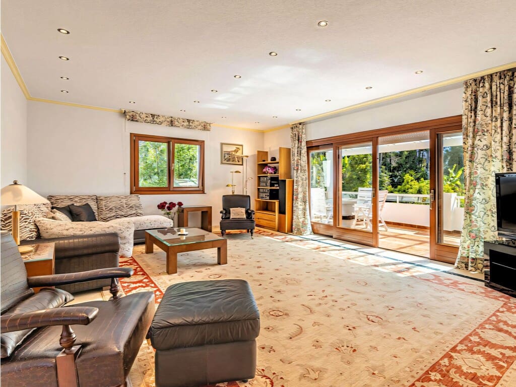 5 soveværelse Villa til salg i New Golden Mile med swimmingpool garage - € 2.400.000 (Ref: 9806202)