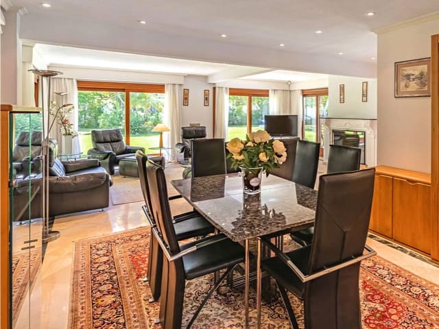 5 soveværelse Villa til salg i New Golden Mile, Estepona med swimmingpool garage - € 2.400.000 (Ref: 9806202)