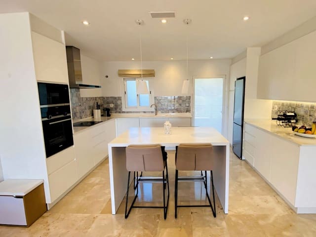 3 bedroom Apartment for sale in Benahavís with pool garage - € 619,000 (Ref: 9806203)