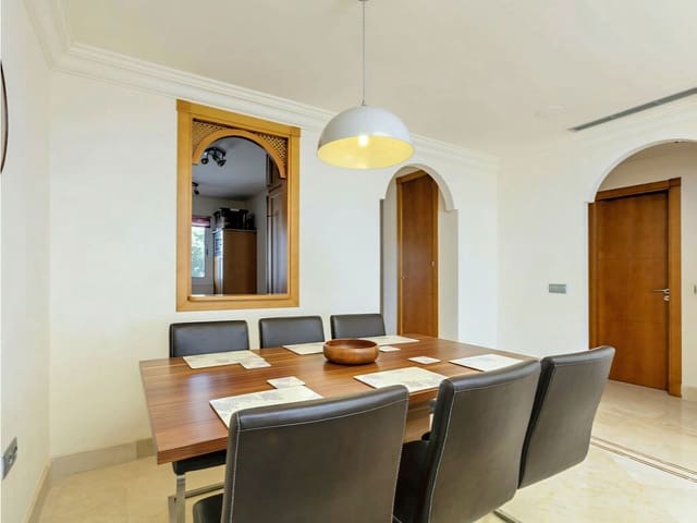 2 sovrum Lägenhet till salu i Nueva Andalucia, Marbella med pool garage - 475 000 € (Ref: 9807770)