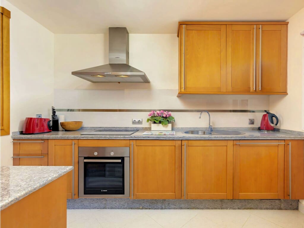 2 sovrum Lägenhet till salu i Nueva Andalucia med pool garage - 475 000 € (Ref: 9807770)