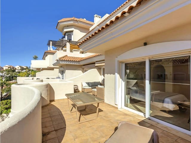 2 sovrum Lägenhet till salu i Nueva Andalucia, Marbella med pool garage - 475 000 € (Ref: 9807770)