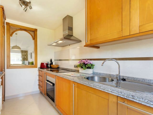 2 sovrum Lägenhet till salu i Nueva Andalucia, Marbella med pool garage - 475 000 € (Ref: 9807770)