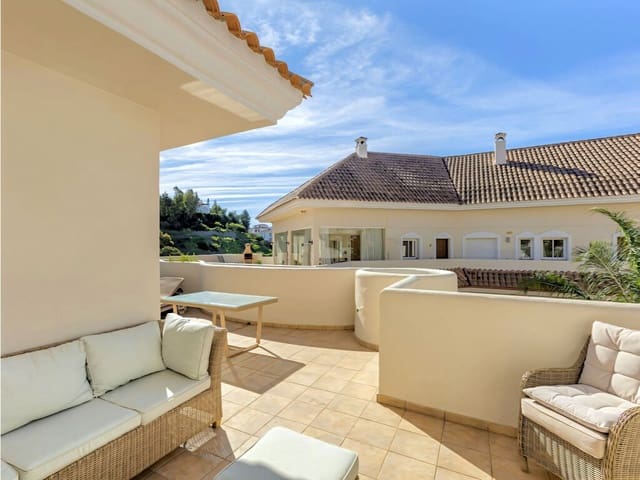 2 sovrum Lägenhet till salu i Nueva Andalucia, Marbella med pool garage - 475 000 € (Ref: 9807770)