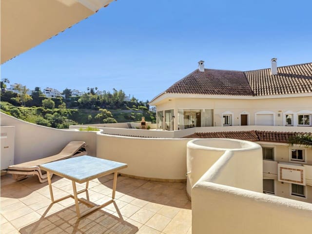 2 sovrum Lägenhet till salu i Nueva Andalucia, Marbella med pool garage - 475 000 € (Ref: 9807770)