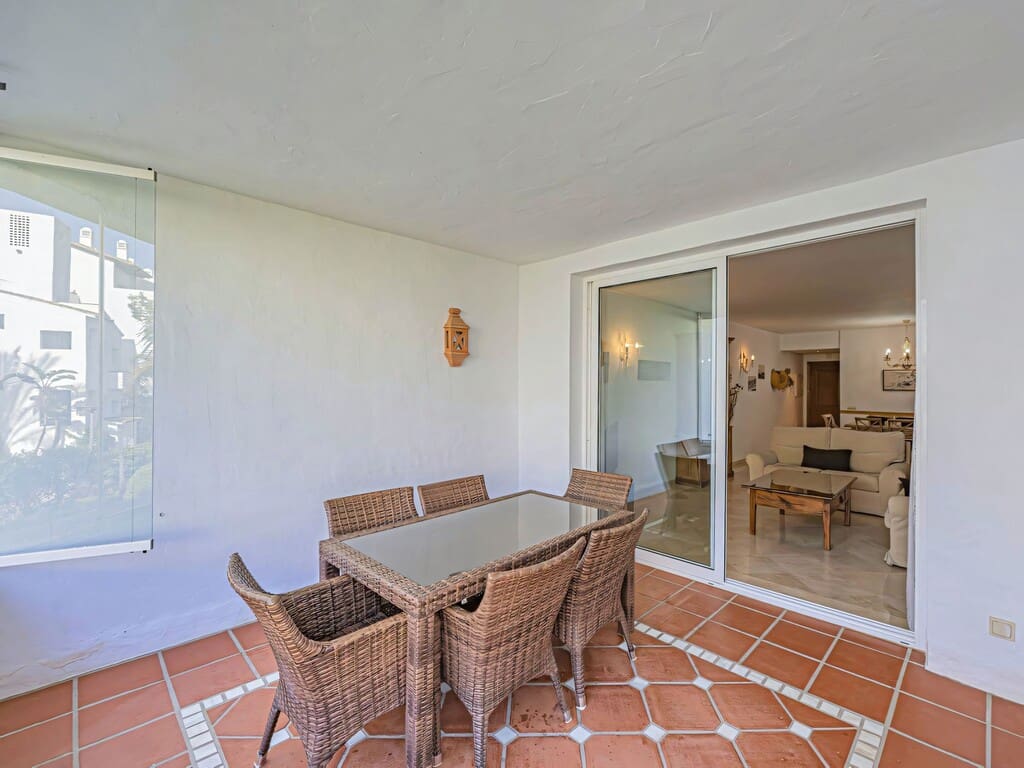 3 sypialnia Apartament na sprzedaż w New Golden Mile z basenem garażem - 715 000 € (Ref: 9807771)