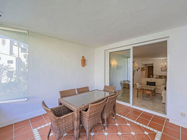 3 sypialnia Apartament na sprzedaż w New Golden Mile, Estepona z basenem garażem - 715 000 € (Ref: 9807771)