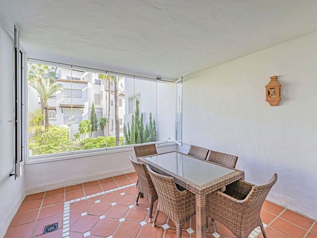 3 sypialnia Apartament na sprzedaż w New Golden Mile, Estepona z basenem garażem - 715 000 € (Ref: 9807771)