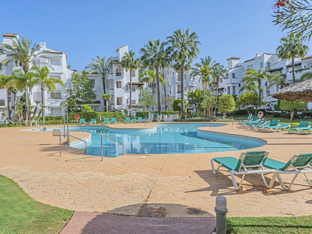 3 sypialnia Apartament na sprzedaż w New Golden Mile, Estepona z basenem garażem - 715 000 € (Ref: 9807771)