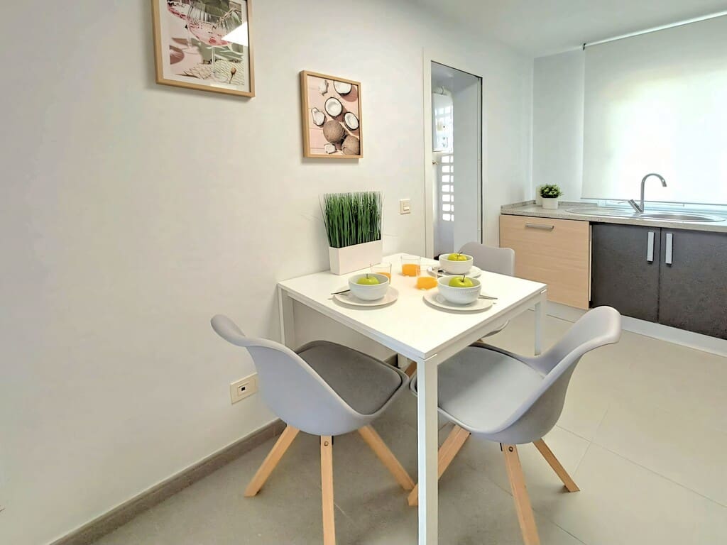 2 chambre Appartement à vendre à Estepona avec piscine garage - 320 000 € (Ref: 9807772)