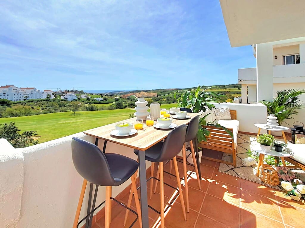 2 chambre Appartement à vendre à Estepona avec piscine garage - 320 000 € (Ref: 9807772)