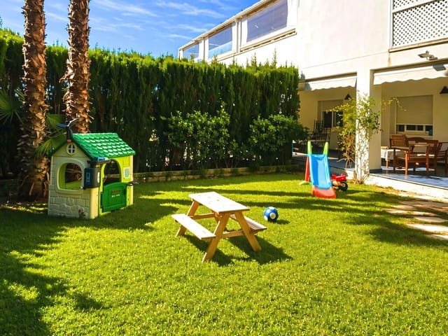 2 slaapkamer Appartement te koop in Nueva Andalucia, Marbella met zwembad garage - € 550.000 (Ref: 9807773)