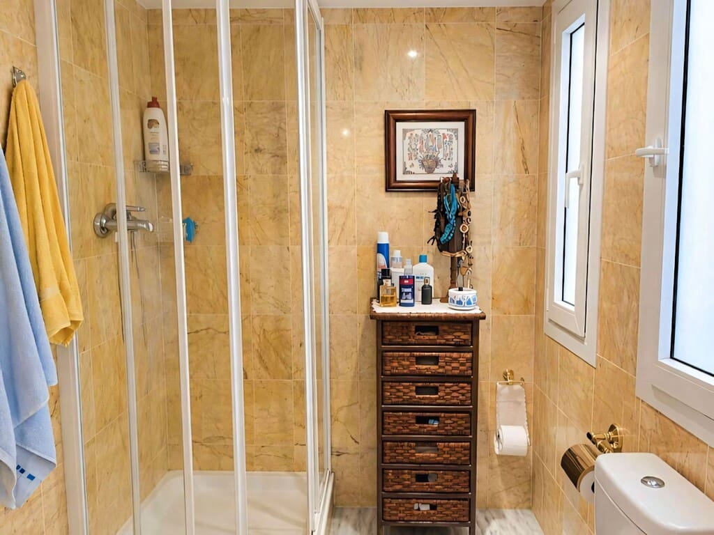 2 slaapkamer Appartement te koop in Nueva Andalucia met zwembad garage - € 550.000 (Ref: 9807773)