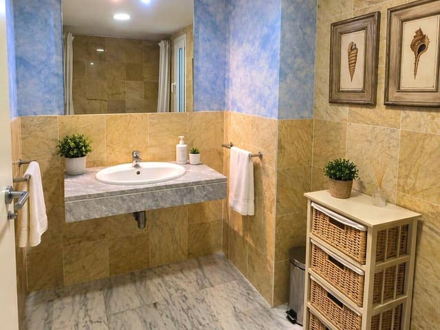 2 slaapkamer Appartement te koop in Nueva Andalucia, Marbella met zwembad garage - € 550.000 (Ref: 9807773)