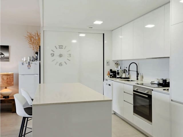 2 soverom Leilighet til salgs i Benalmádena pueblo, Benalmádena med svømmebasseng garasje - € 549 995 (Ref: 9807774)