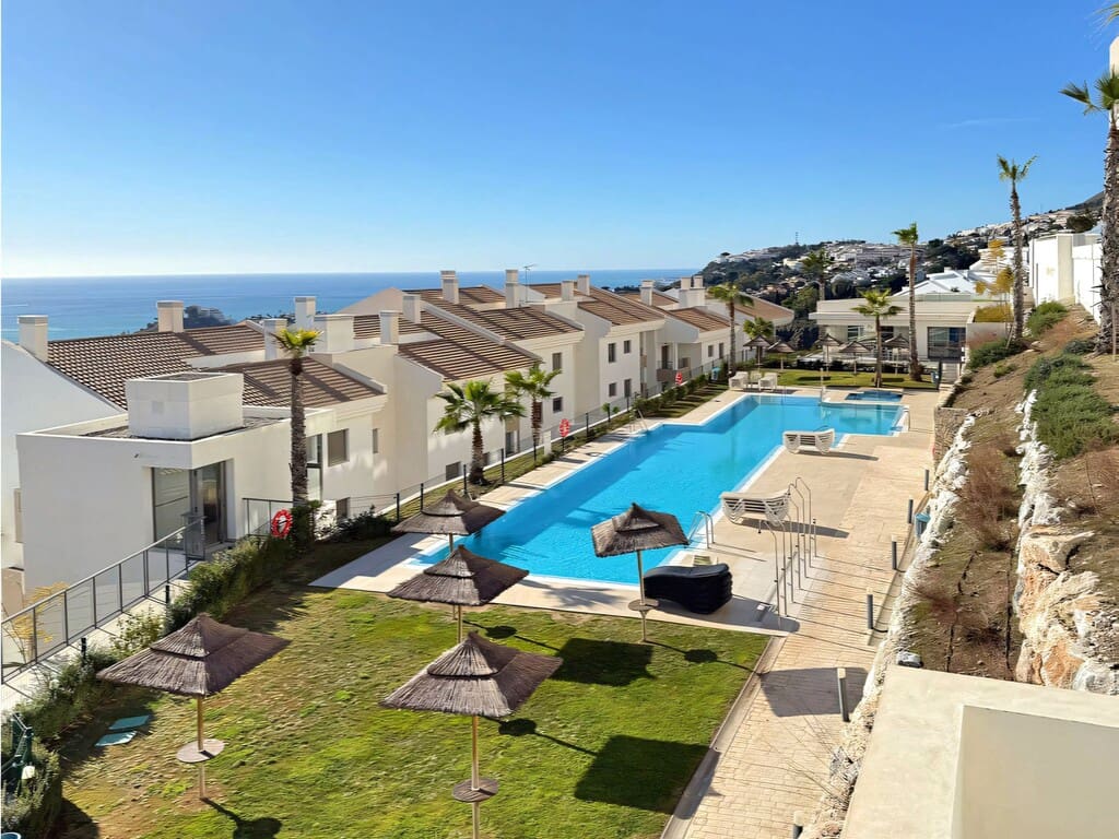 2 soverom Leilighet til salgs i Benalmadena med svømmebasseng garasje - € 549 995 (Ref: 9807774)