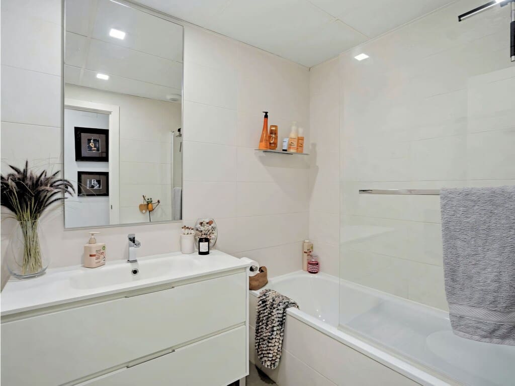 2 soverom Leilighet til salgs i Benalmadena med svømmebasseng garasje - € 549 995 (Ref: 9807774)