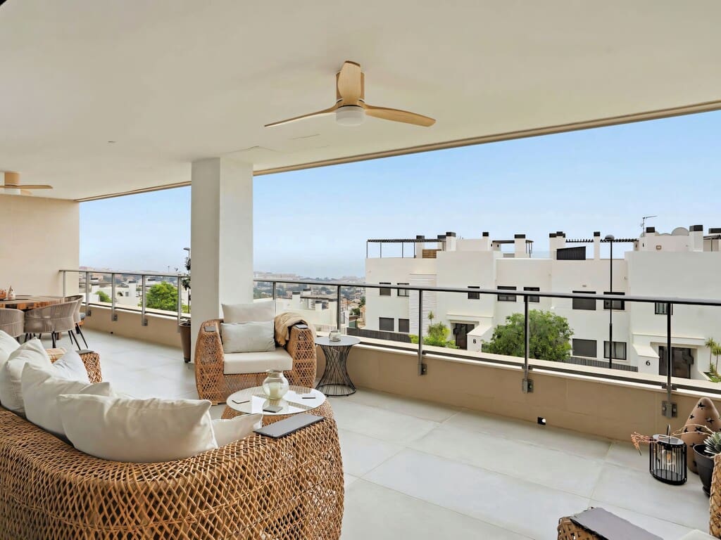 2 soverom Leilighet til salgs i Benalmadena med svømmebasseng garasje - € 549 995 (Ref: 9807774)