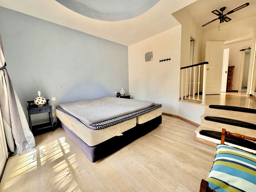2 quarto Casa em Banda para venda em Nueva Andalucia com piscina garagem - 775 000 € (Ref: 9811312)