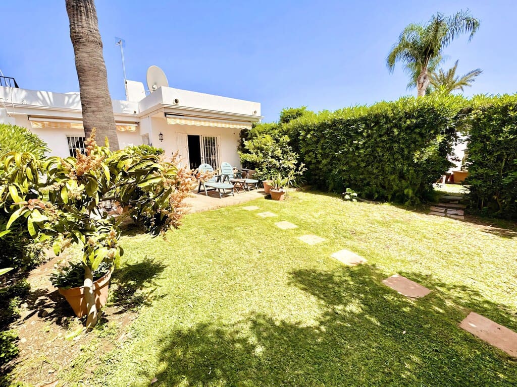2 quarto Casa em Banda para venda em Nueva Andalucia com piscina garagem - 775 000 € (Ref: 9811312)